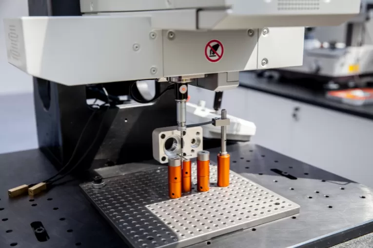 3D Ölçüm Cihazları için Doğru Ekipman Seçimi: Standlar, Tripodlar ve Fikstürler